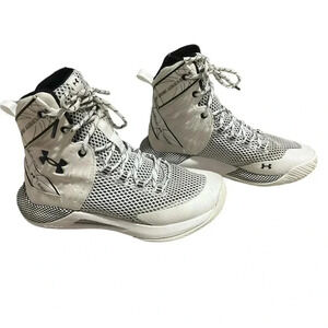Underarmour high top volleyball shoes - Size 5.5